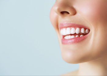 Lente de contato dental x facetas de porcelana: qual a diferença?
